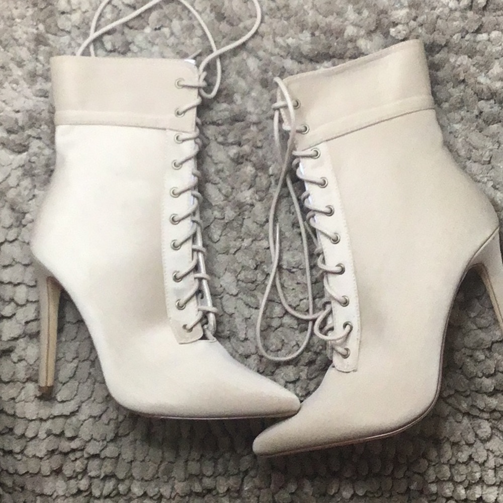 BRAND NEW champagne nude heeled lace up booties